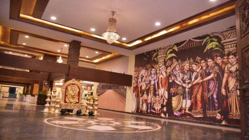 1-KM-Hall