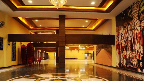 11-KM-Hall-4
