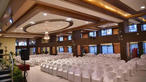 4-KM-Hall